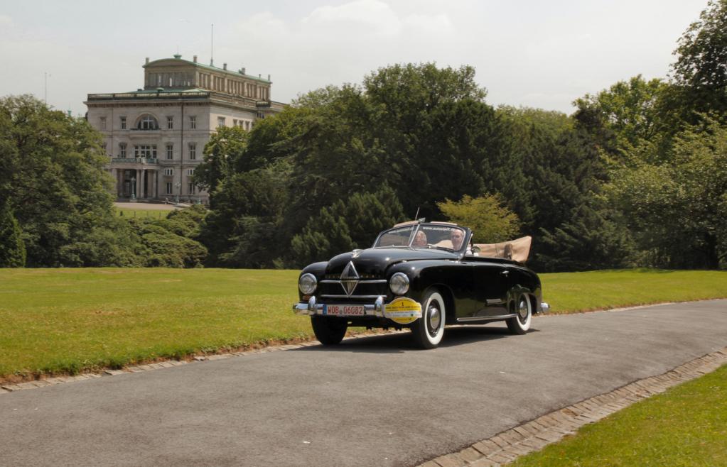 Borgward Hansa 1500 Hebmüller Cabriolet, Baujahr 1951, aus der Autostadt Wolfsburg vor der Villa Hügel.