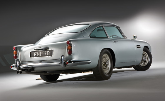Das ultimative James Bond Gefühl erwünscht? Ersteigern Sie sich den Bond Aston Martin DB5