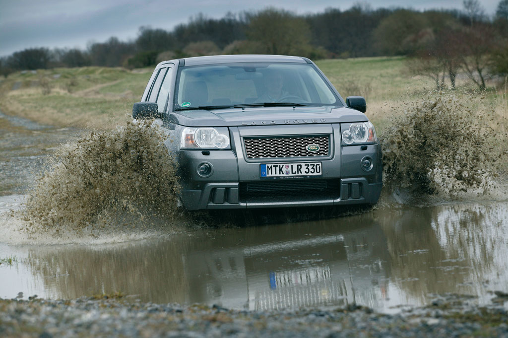 Die 2007 präsentierte zweite Auflage des Land Rover Freelander fährt in der Erfolgsspur. Nur drei Jahre nach der Markteinführung wurde jetzt der Freelander 2 mit der Produktionsnummer 200 000 gebaut.