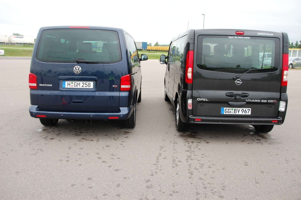 Duell der Großraumvans: VW Multivan Comfortline 2.0 TDI vs. Opel Vivaro Life Cosmo 2.5 CDTI