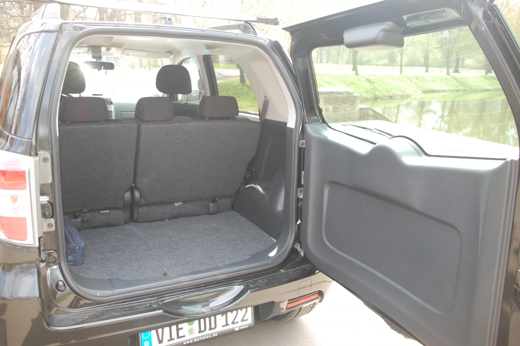 Fahrbericht Daihatsu Terios 4WD top S: Größe kommt von Innen