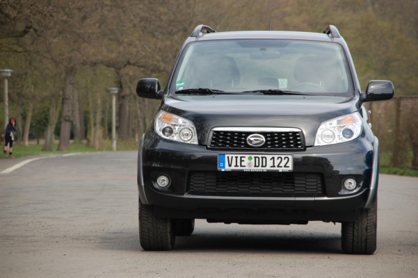 Fahrbericht Daihatsu Terios 4WD top S: Größe kommt von Innen