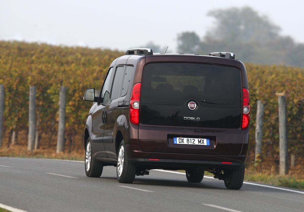Fahrbericht Fiat Doblò Emotion 1.6 16V Multijet: Für fröhliche Freizeit