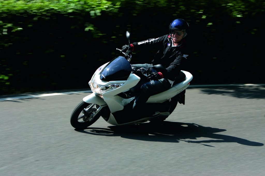 Fahrbericht Honda PCX 125: Optimierter Bestseller 
