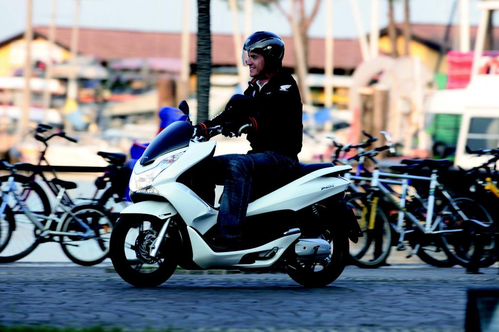 Fahrbericht Honda PCX 125: Optimierter Bestseller 