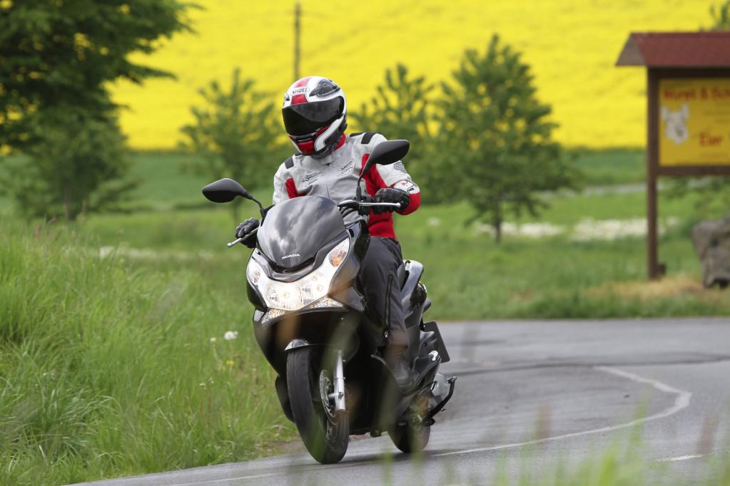 Fahrbericht Honda PCX 125: Optimierter Bestseller 