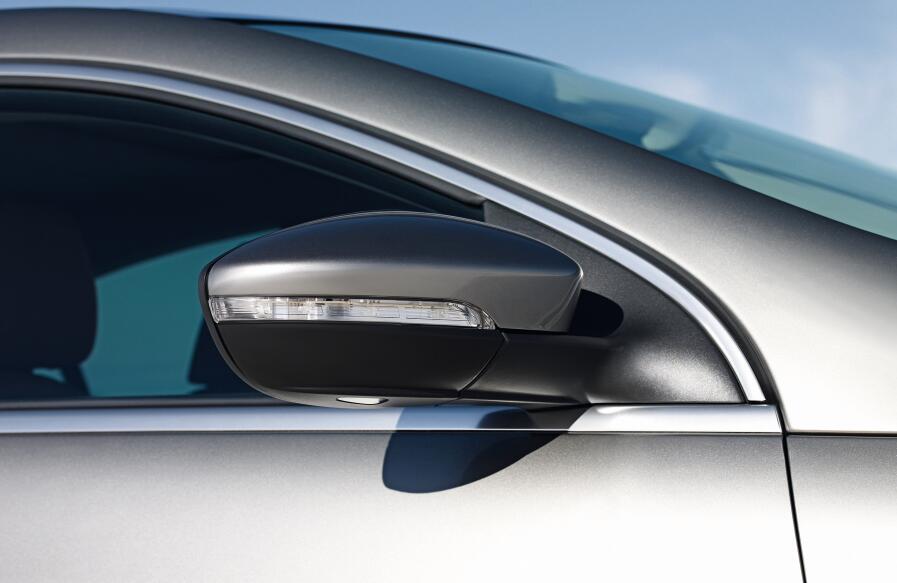 Fahrbericht VW Passat CC 1.8 TSI Sportline: Der Feine