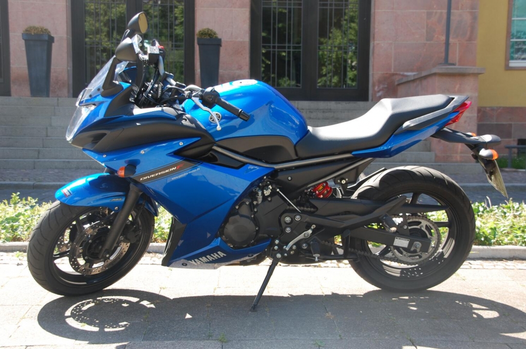 Fahrbericht Yamaha XJ6 Diversion F ABS: Kurvenspaß und Alltagsroutine