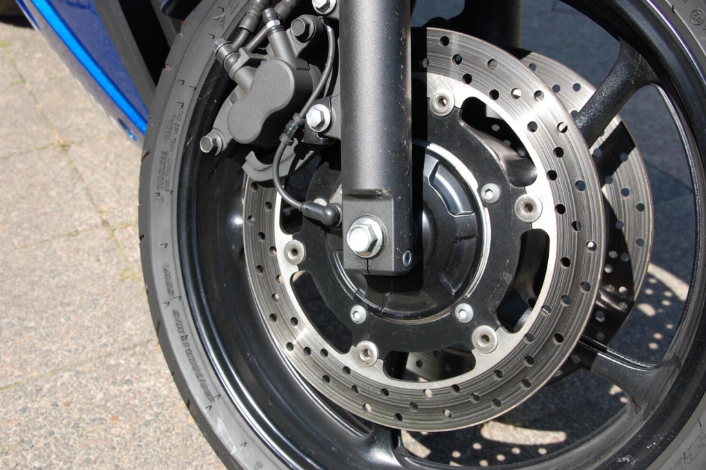 Fahrbericht Yamaha XJ6 Diversion F ABS: Kurvenspaß und Alltagsroutine