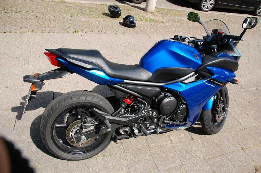 Fahrbericht Yamaha XJ6 Diversion F ABS: Kurvenspaß und Alltagsroutine