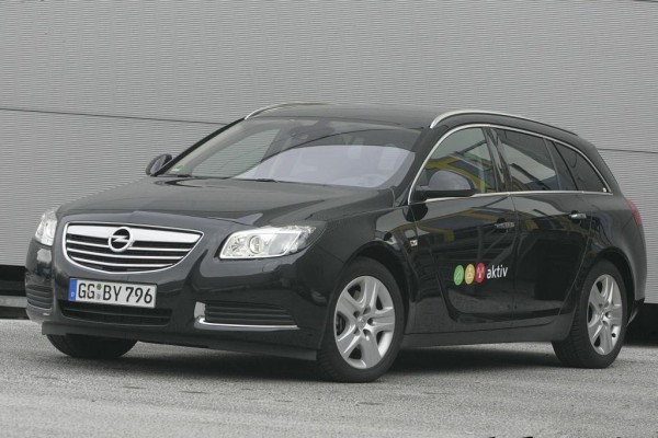 Forschungsprojekt AKTIV: Opel erprobt Fahrzeugskommunikations- und Fahrerassistenzsysteme