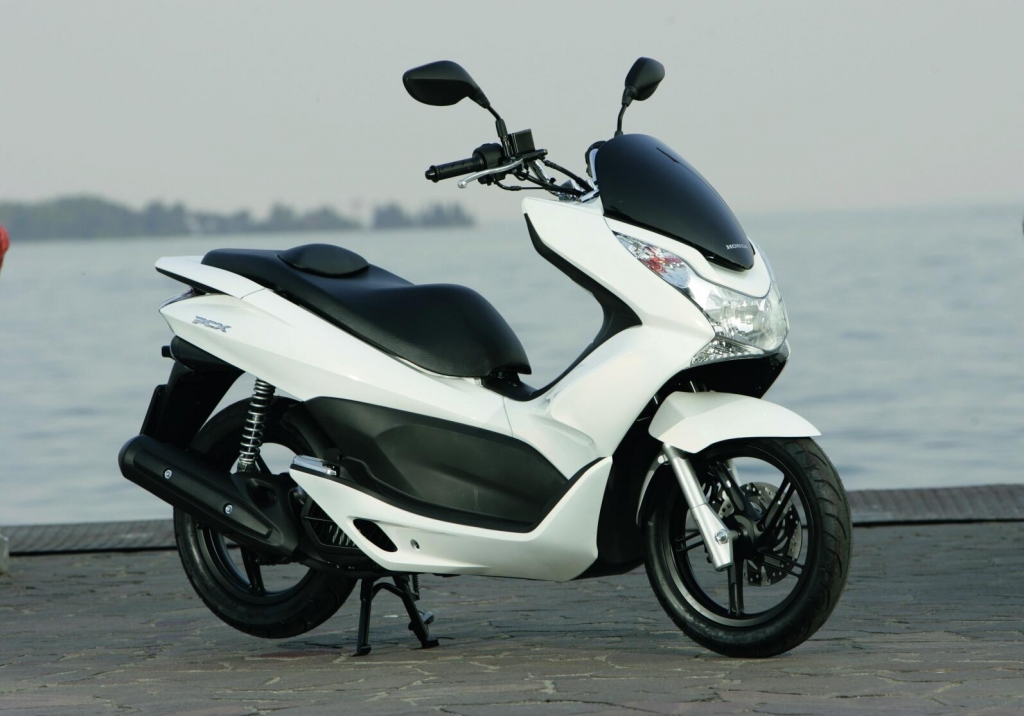 Honda PCX: Erster Roller mit Leerlaufabschaltung erhältlich 