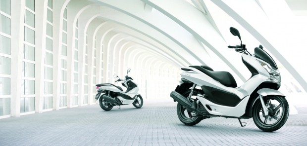 Honda PCX: Erster Roller mit Leerlaufabschaltung erhältlich 