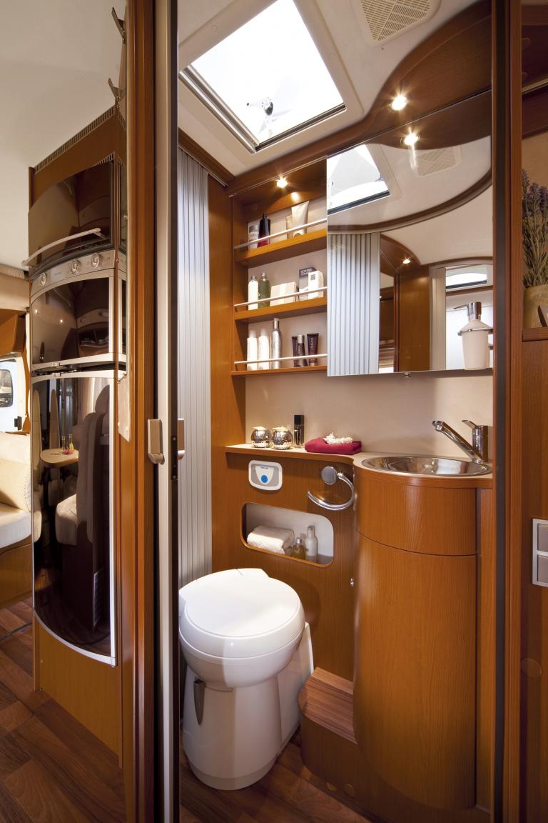 Hymer B 698.