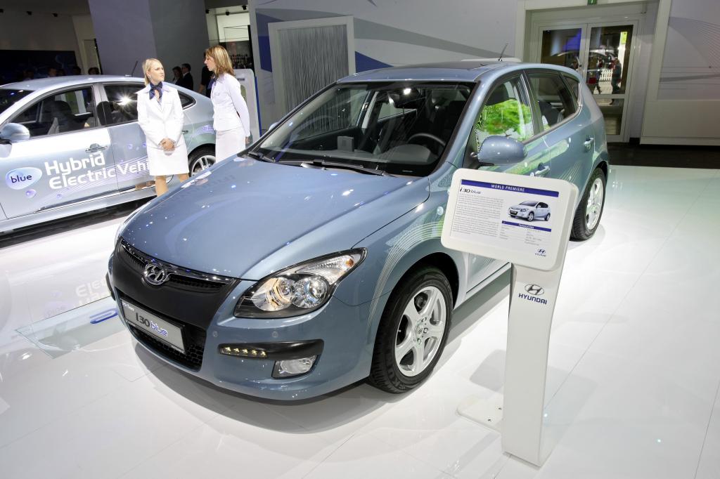 Hyundai i30 blue