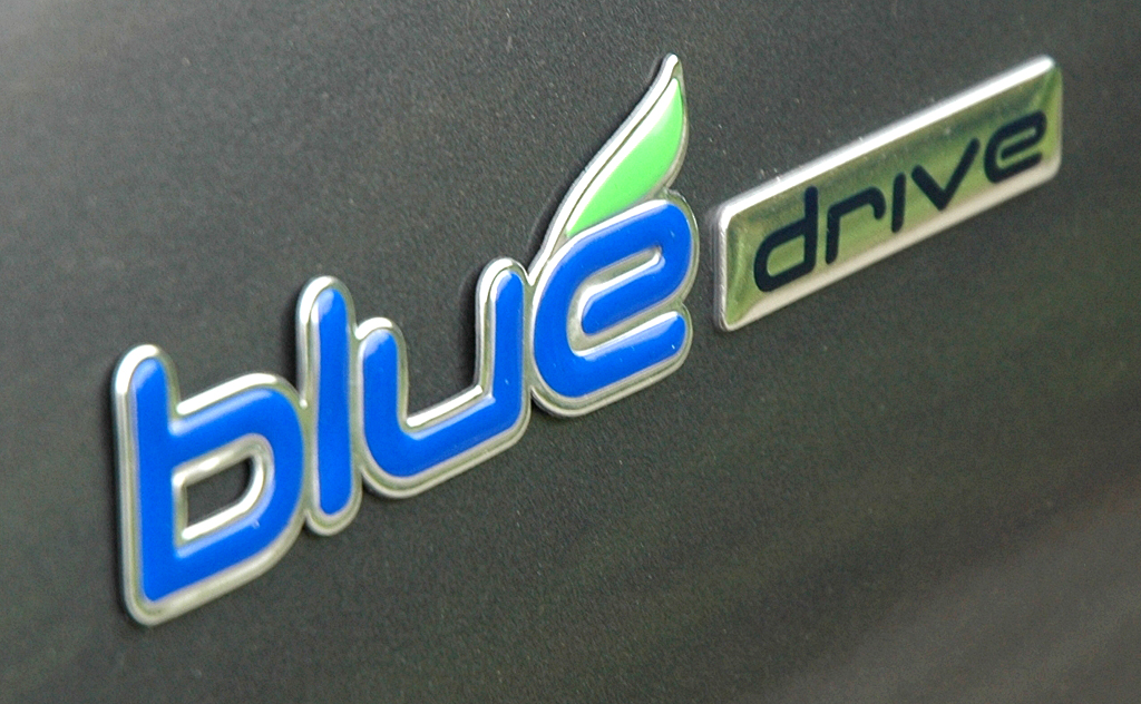 Hyundai i30cw: Blue-Schriftzug an der Seite. 
