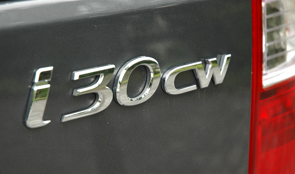 Hyundai i30cw: Leuchteinheit hinten mit Schriftzug. 
