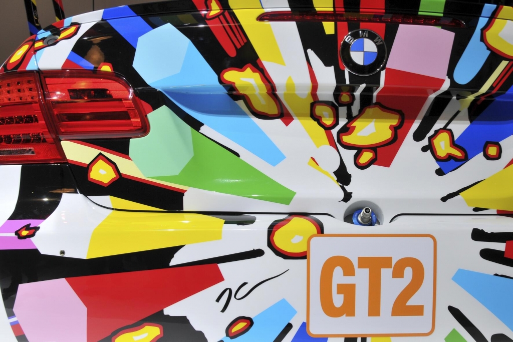 In Paris enthüllt: Jeff Koons’ BMW M 3 GT2 Art Car für Le Mans