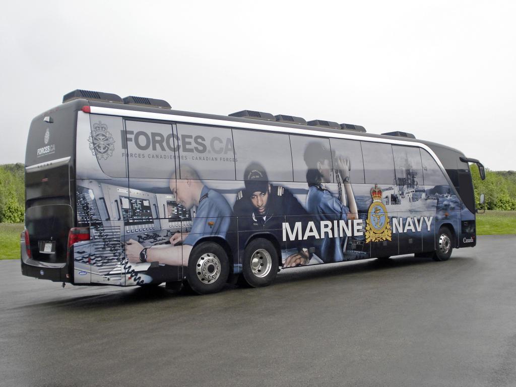 Kanadische Marine rekrutiert Nachwuchs mit drei Setra Topclass S 417
