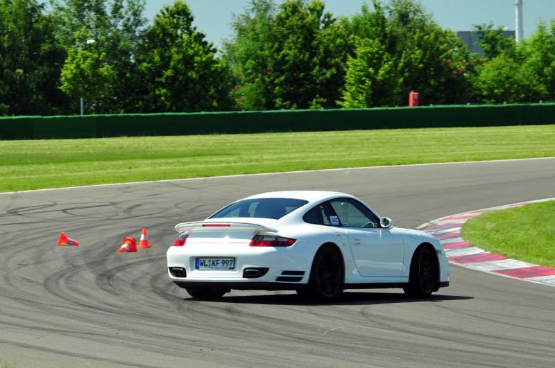 Lernen fürs Leben. Oder: Wie man einen Porsche richtig fährt.