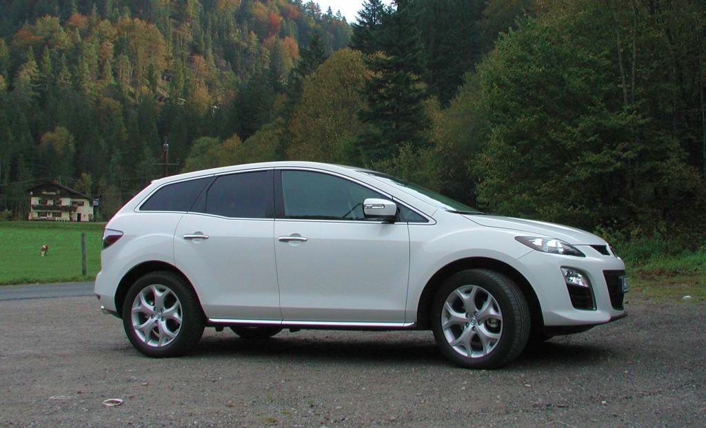 Mazda CX-7. 