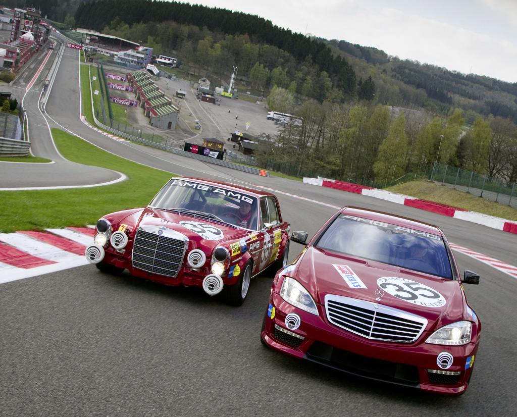 Mercedes-Benz S 63 AMG “Thirty-Five“ trifft 300 SEL 6.8 AMG.