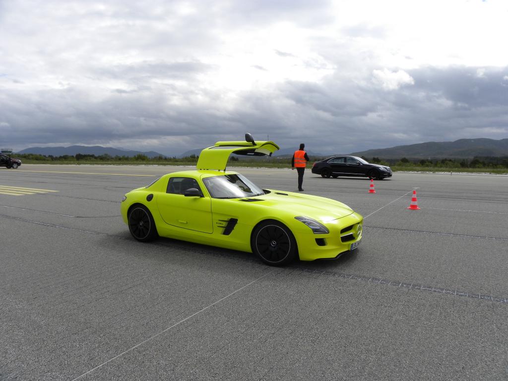 Mercedes-Benz SLS AMG E-Cell.