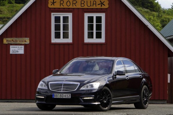 Mercedes S 63 AMG: Schwarzer Kater 