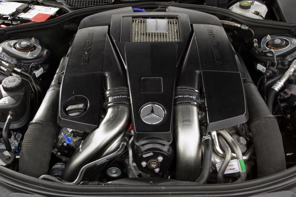 Mercedes S 63 AMG: Schwarzer Kater 