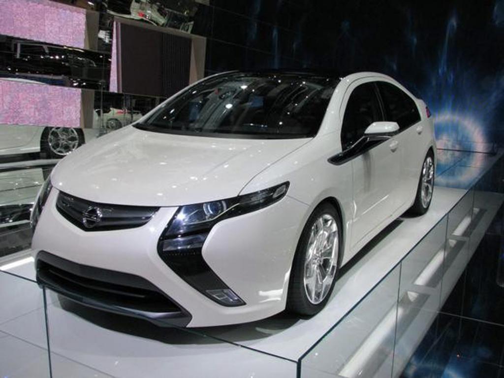 Messe Electric Avenue: Starthilfe für E-Autos 