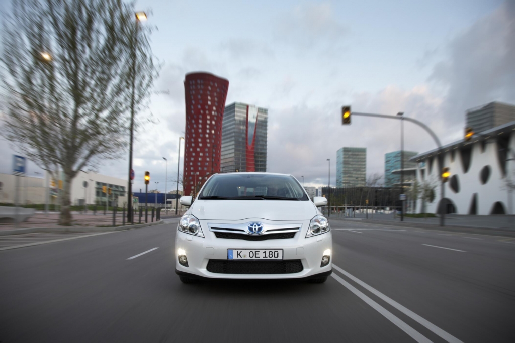 Niedrige Wartungskosten beim neuen Toyota Auris Hybrid