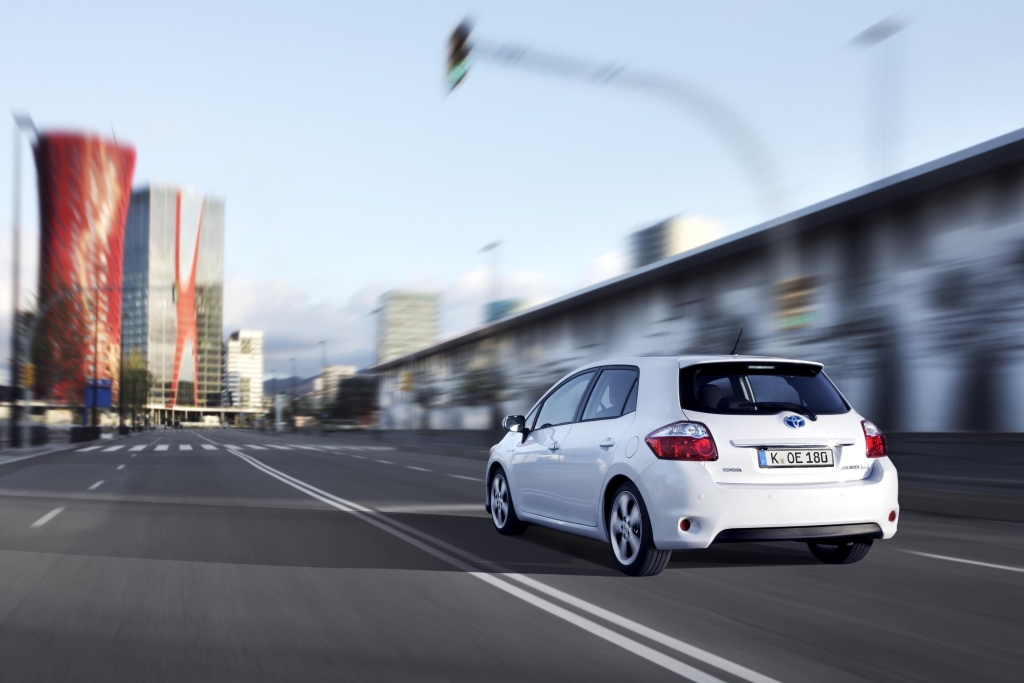 Niedrige Wartungskosten beim neuen Toyota Auris Hybrid