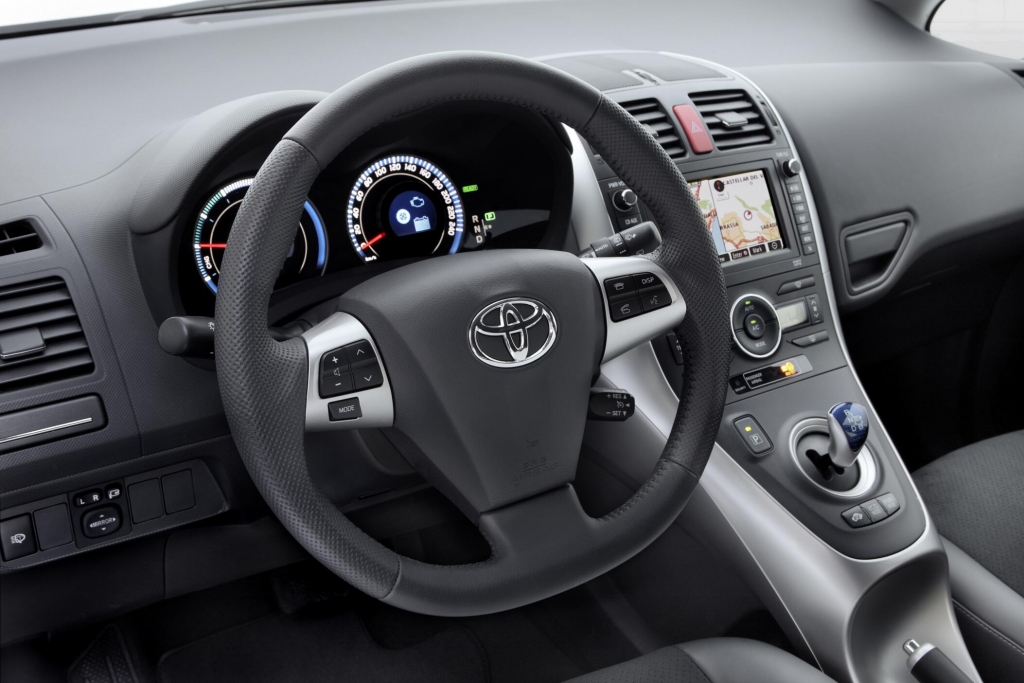 Niedrige Wartungskosten beim neuen Toyota Auris Hybrid