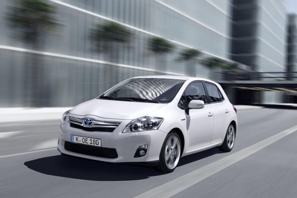 Niedrige Wartungskosten beim neuen Toyota Auris Hybrid