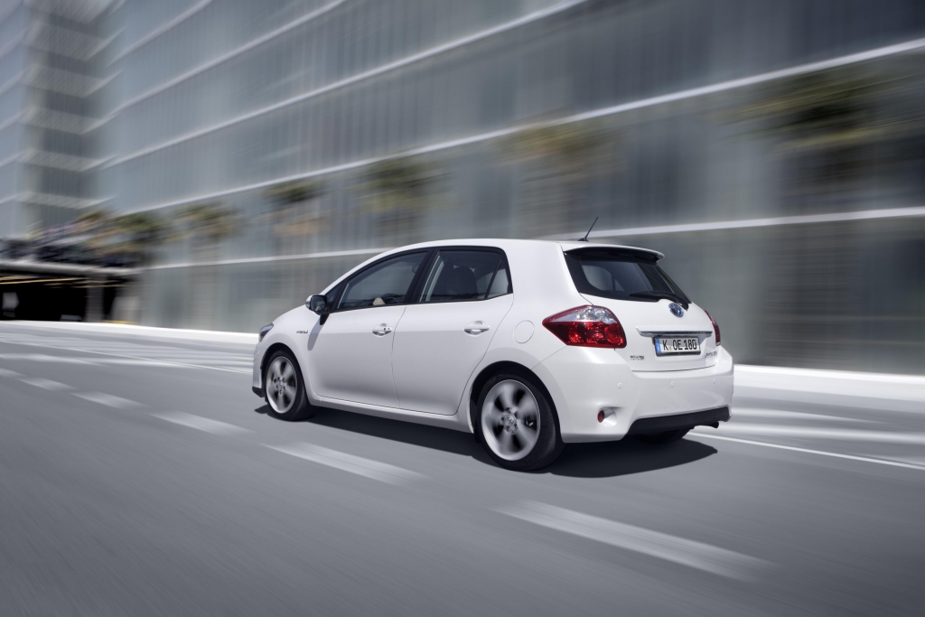 Niedrige Wartungskosten beim neuen Toyota Auris Hybrid