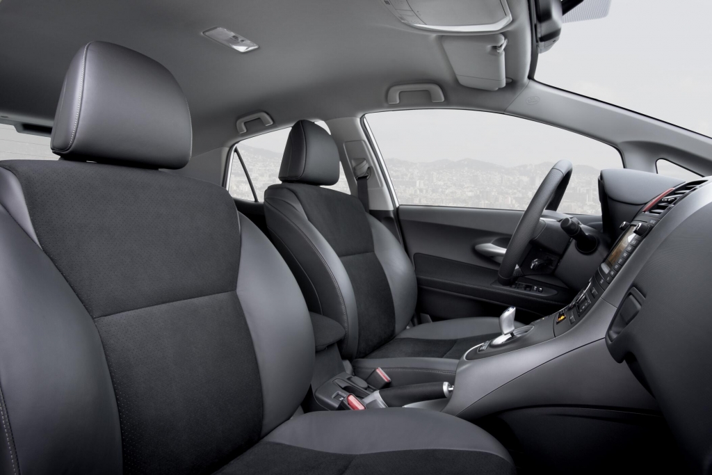 Niedrige Wartungskosten beim neuen Toyota Auris Hybrid