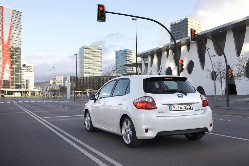 Niedrige Wartungskosten beim neuen Toyota Auris Hybrid