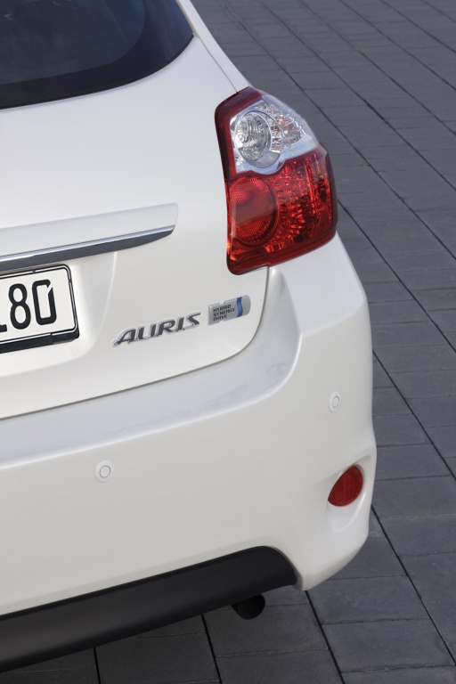 Niedrige Wartungskosten beim neuen Toyota Auris Hybrid