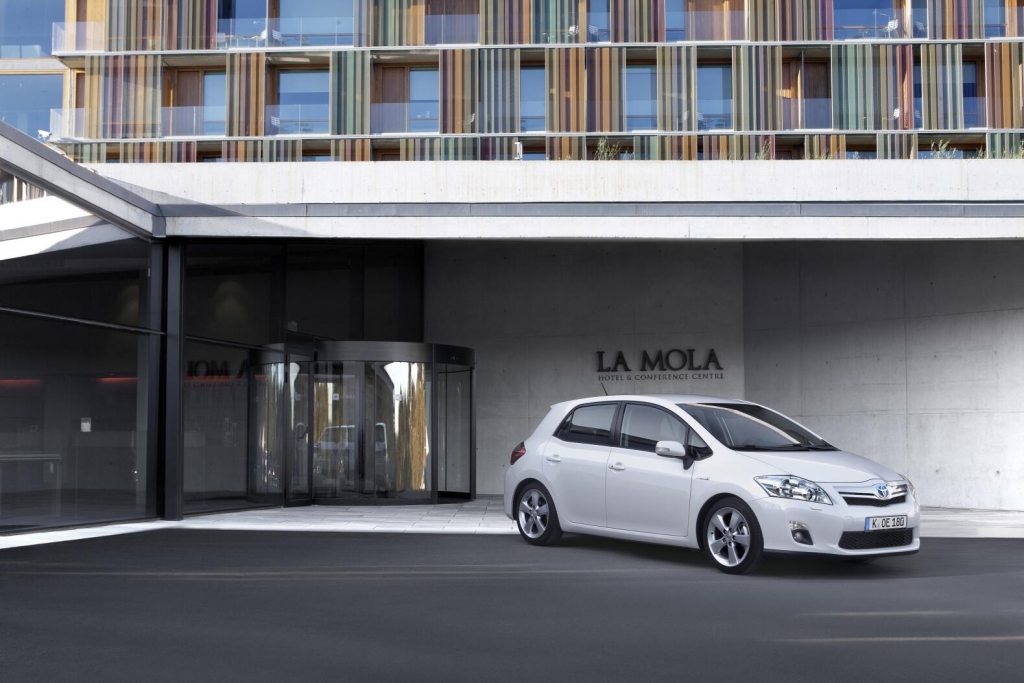 Niedrige Wartungskosten beim neuen Toyota Auris Hybrid