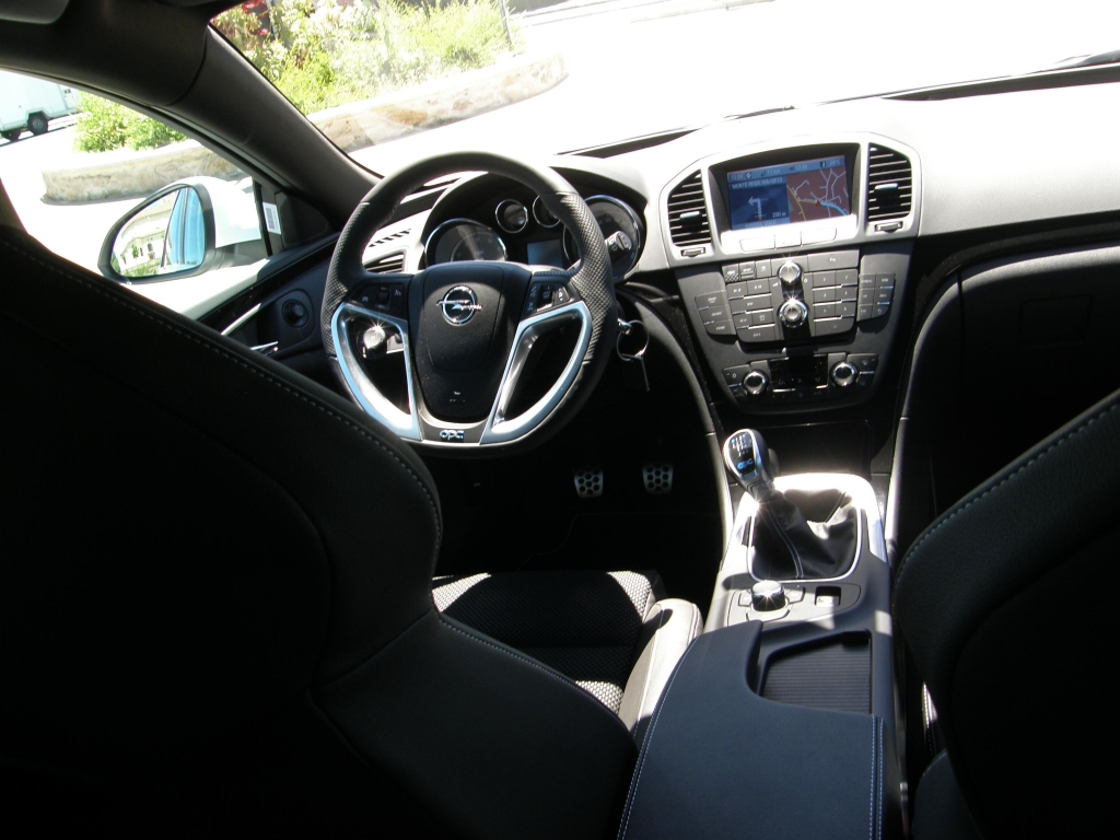 Opel Insignia Sports Tourer 2.0 CDTI 4x4: Diesel(n) auf allen Vieren