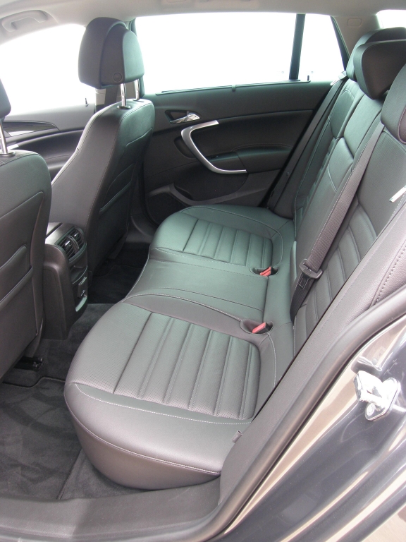 Opel Insignia Sports Tourer 2.0 CDTI 4x4: Diesel(n) auf allen Vieren