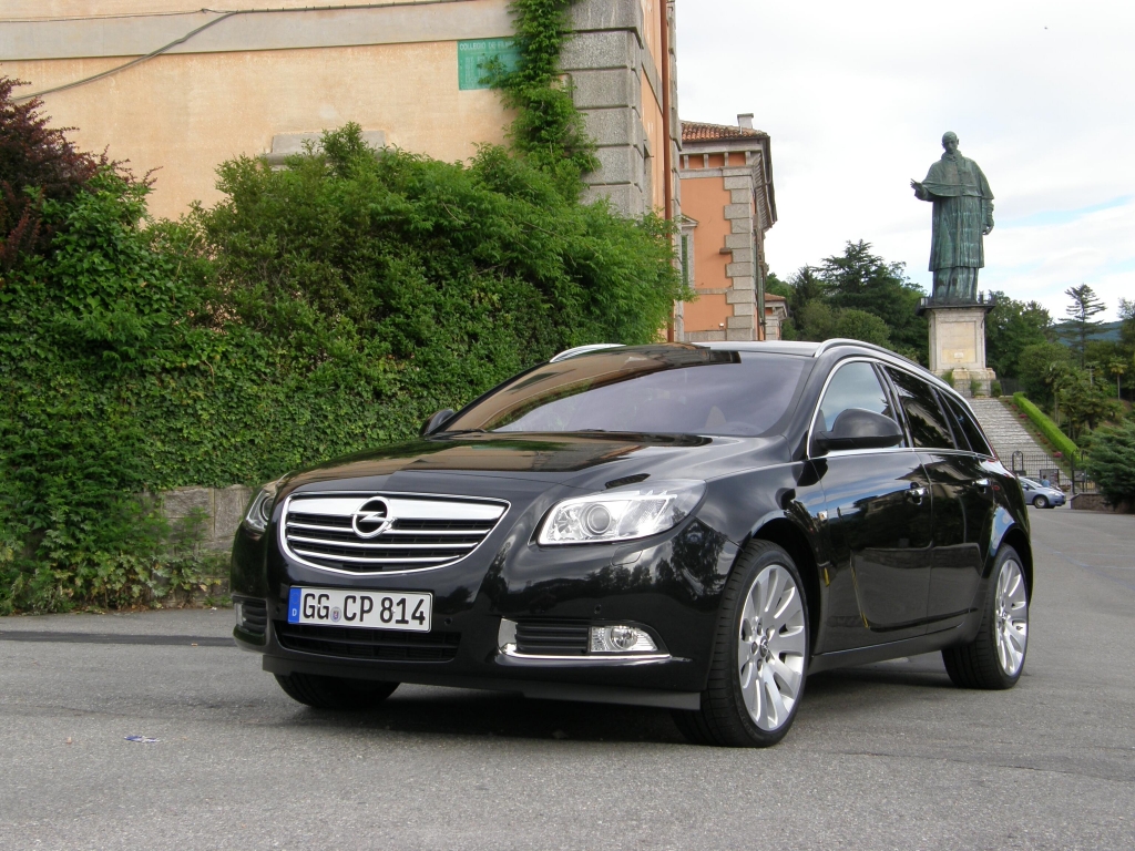 Opel Insignia Sports Tourer 2.0 CDTI 4x4: Diesel(n) auf allen Vieren