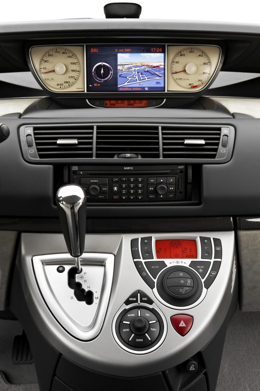 Peugeot 807 preiswerter und sauberer