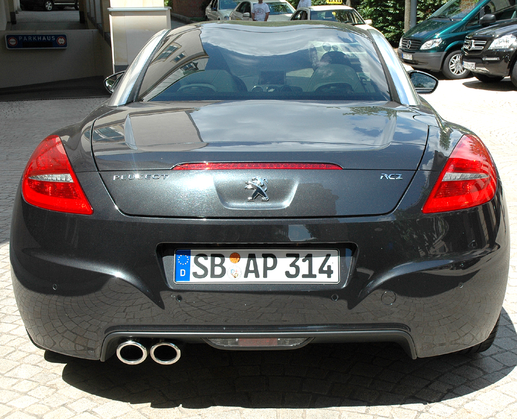 Peugeot RCZ : Heckansicht. 