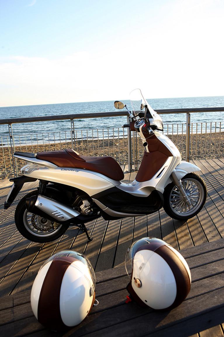 Piaggio Beverly 300i.e.: Neuer Design-Scooter 