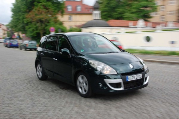 Renault Scénic TCe 130 Dynamique: Überzeugender Kompakt-Van mit Esprit