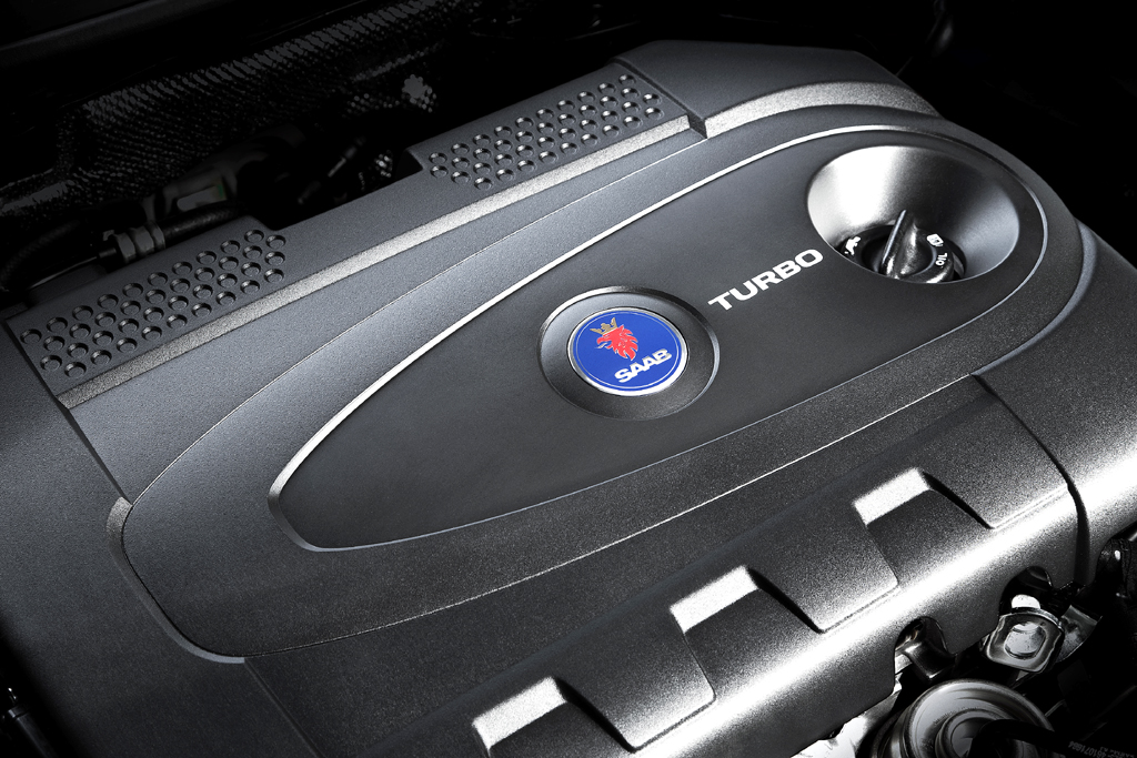 Saab 9-5: Blick unter die Motorhaube.