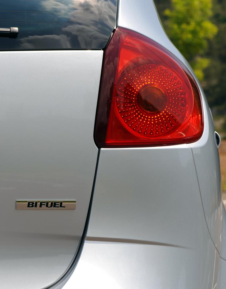 Seat Leon und Altea / Altea XL mit neuen Bifuel-Motoren.