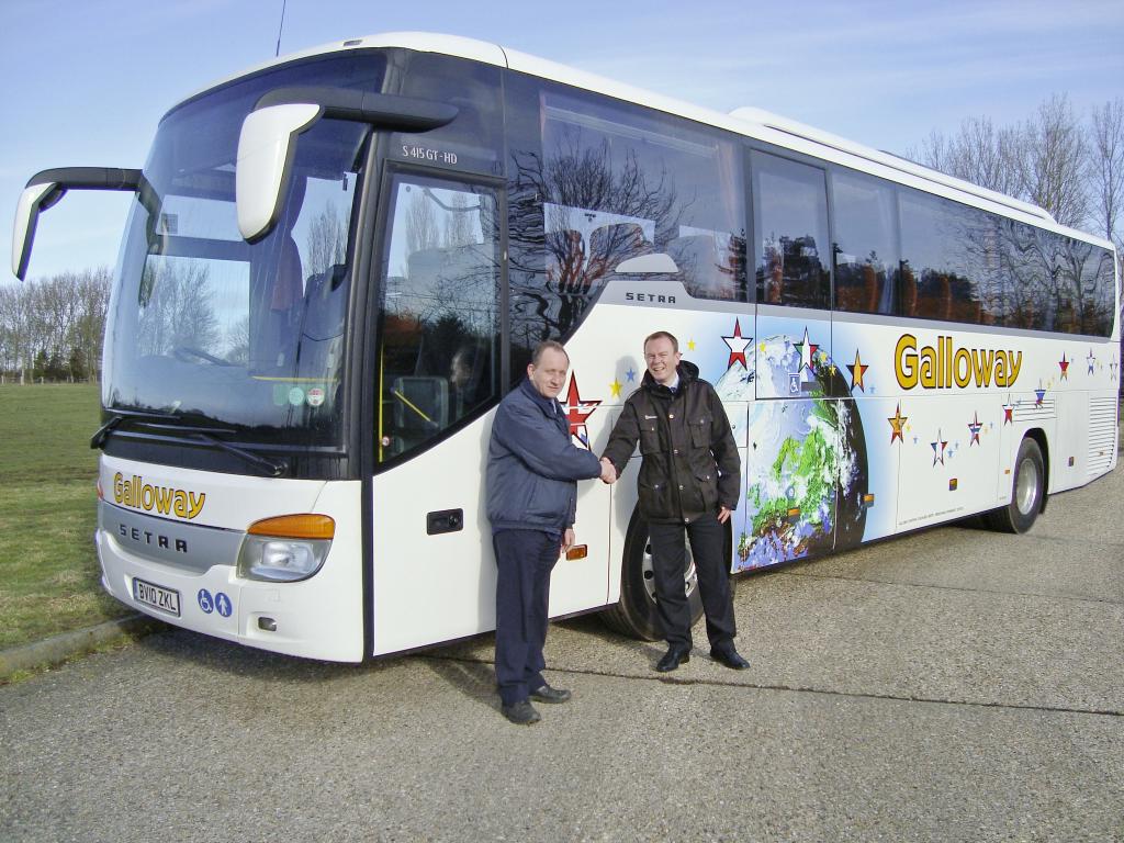 Setra S 415 GT-HD mit Behindertenlift.