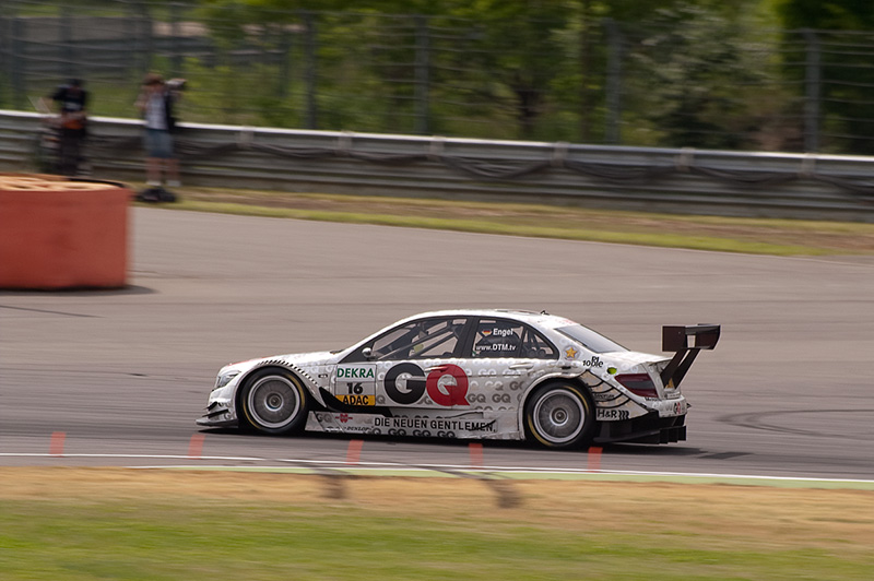 Spengler siegt auf dem EuroSpeedway und baut Gesamtführung aus 